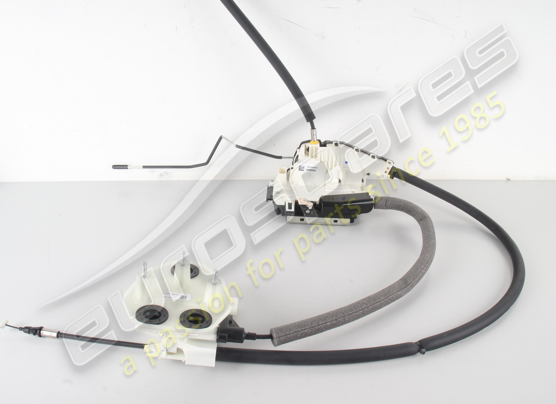 nuova maserati serratura porta anteriore destra. numero parte 670216492 (3)