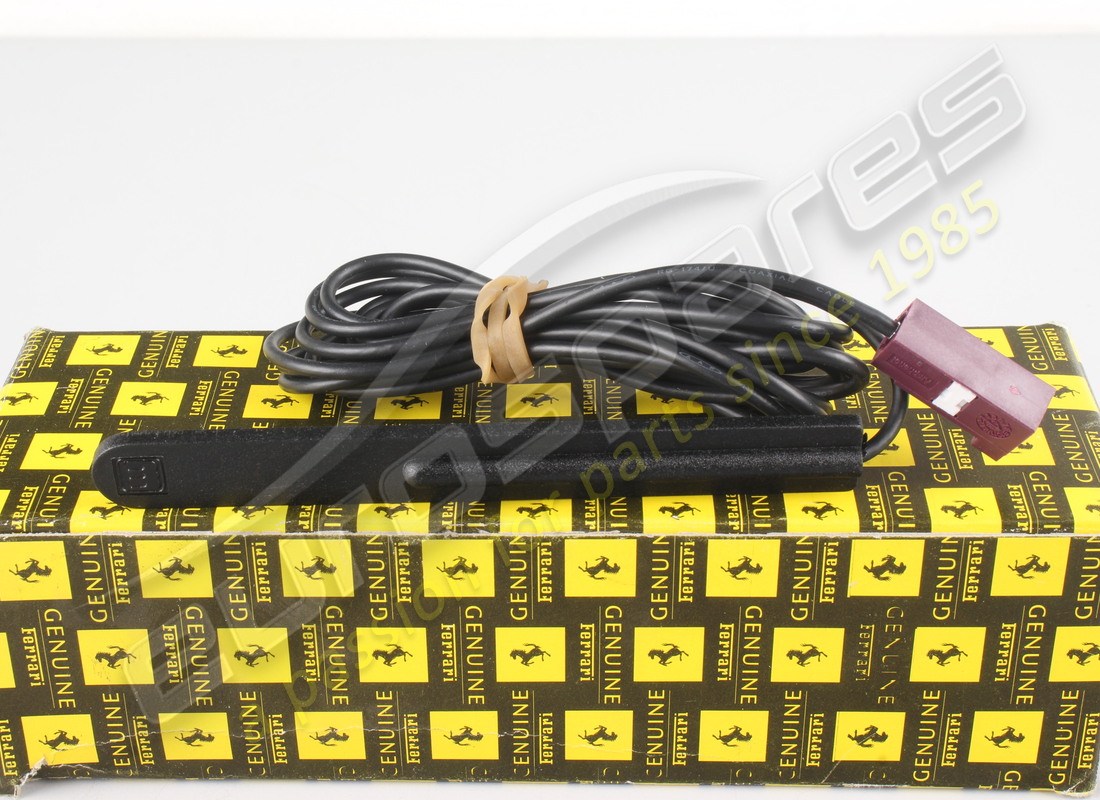 nuova antenna gsm ferrari-phantom 918 - val. numero parte 226131 (2)