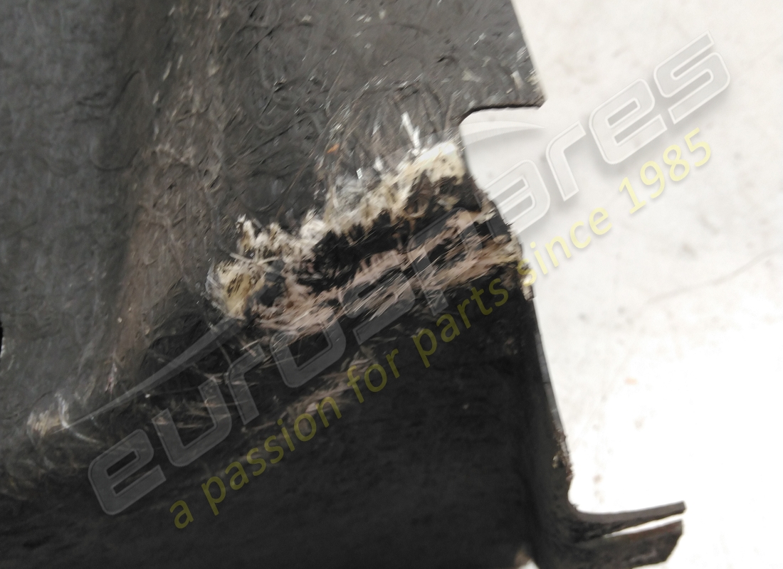 convogliatore aria sx ferrari danneggiato. numero parte 65513500 (3)