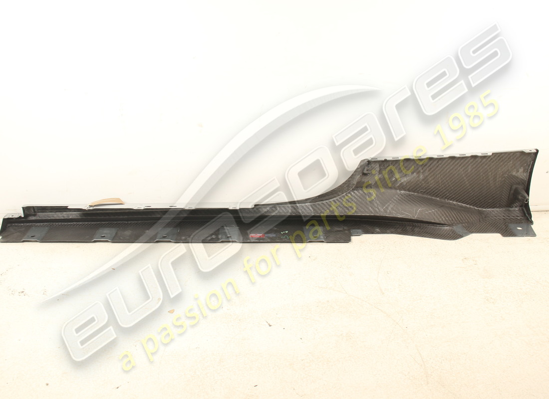 nuovo (altro) ferrari rivestimento sottoporta destro completo. numero parte 766048 (3)