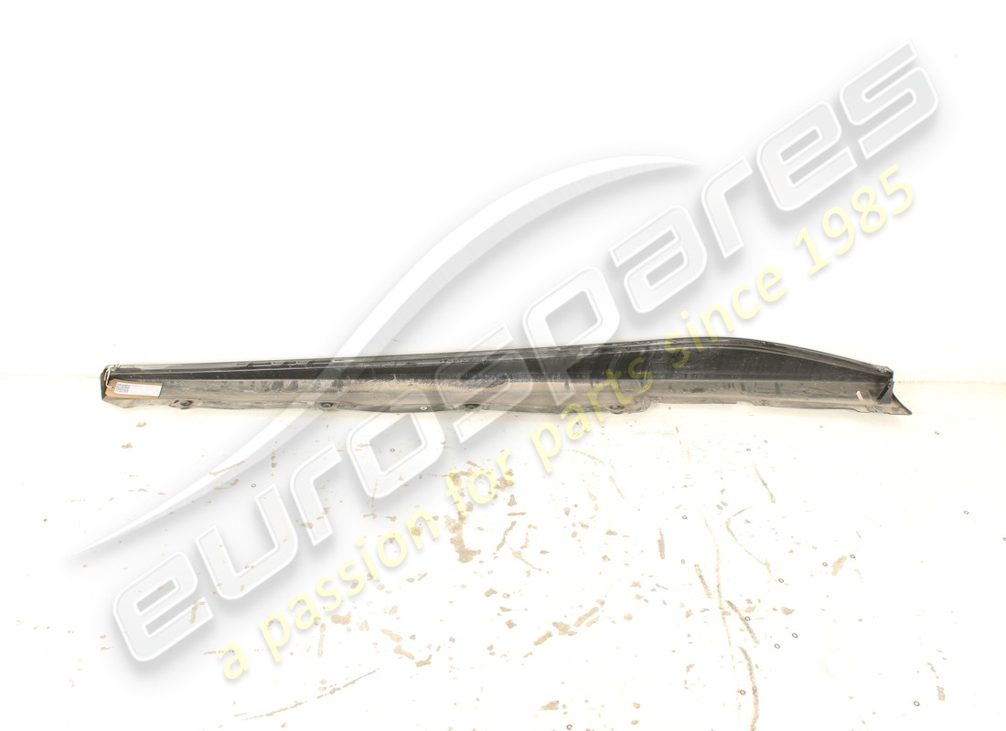 usato ferrari rivestimento est. brancardo. numero parte 769913 (2)