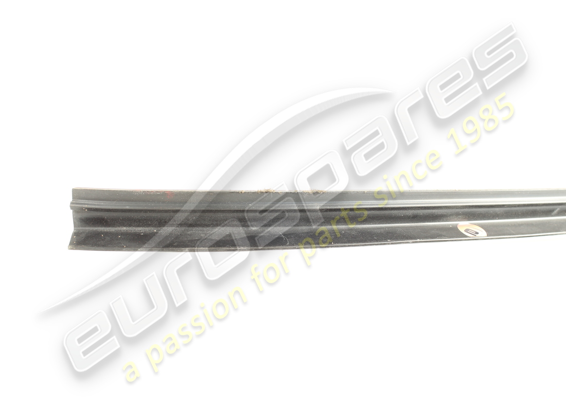 guarnizione sx usata ferrari. numero parte 64905100 (2)