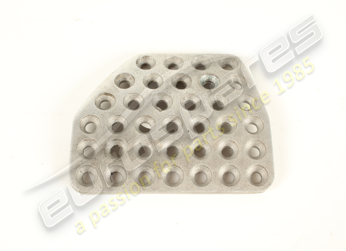 PIASTRA Ferrari USATA. NUMERO PARTE 240987 (1)