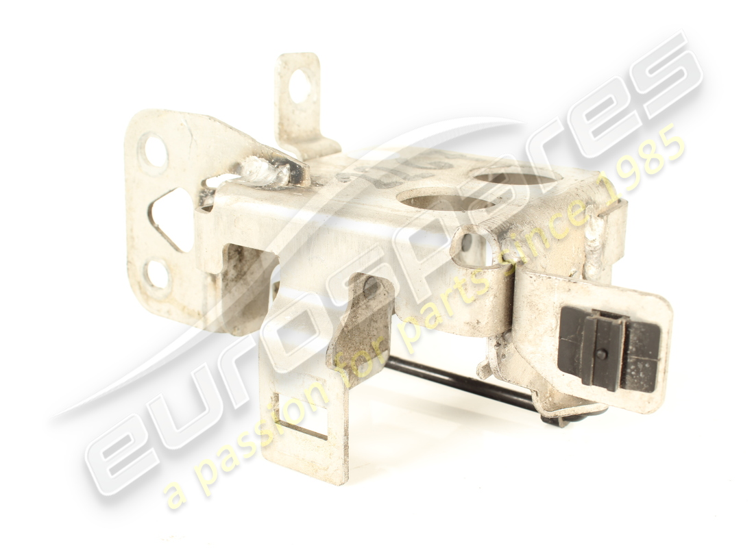 STAFFA DI MONTAGGIO VALVOLA TGK USATA Ferrari. NUMERO PARTE 84066200 (1)