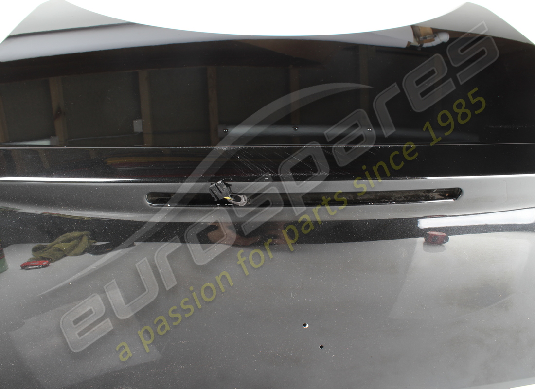 coperchio baule posteriore ferrari usato + catafore. numero parte 68057511 (2)
