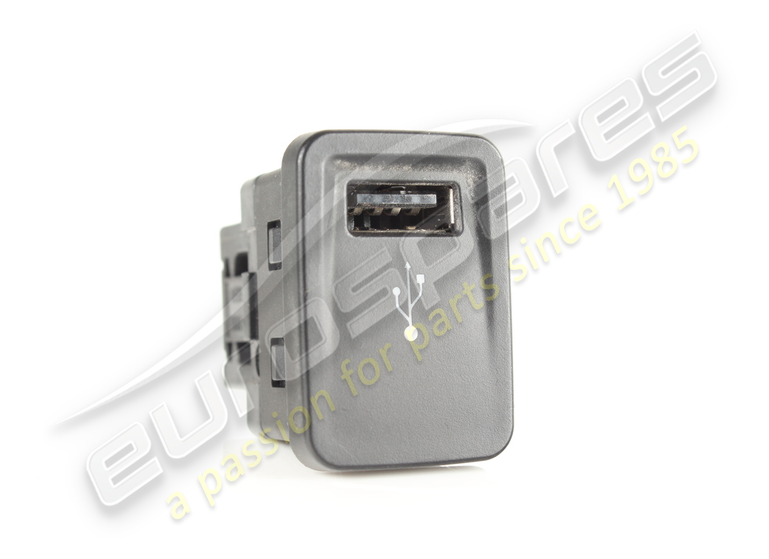 PRESA USB Ferrari USATA . NUMERO PARTE 303226 (1)