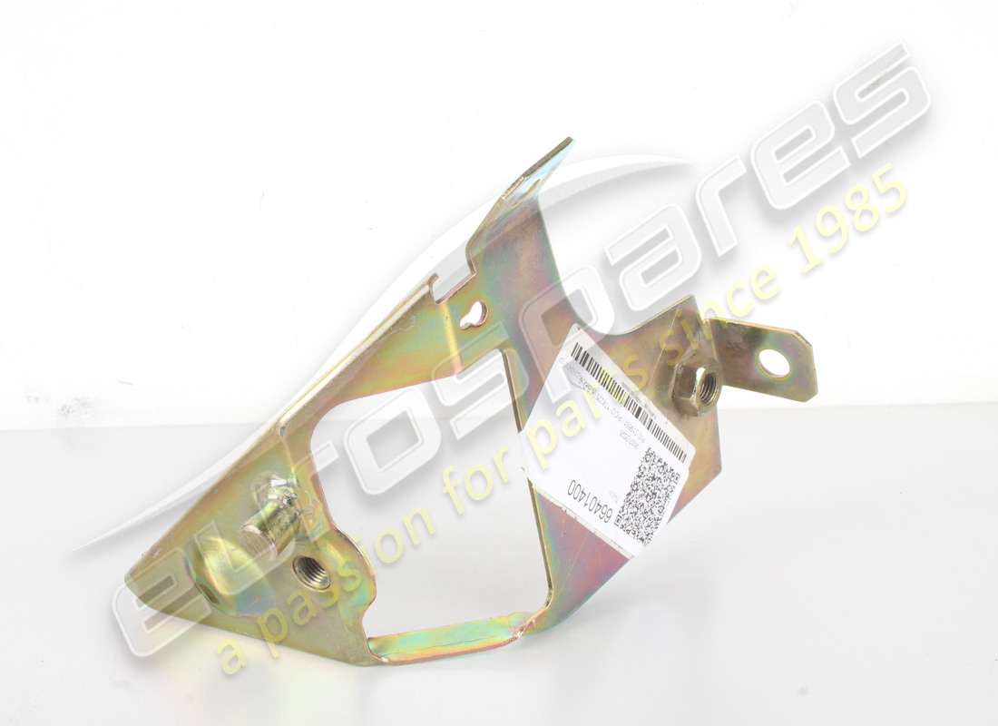 nuova ferrari staffa sx. numero parte 66401400 (2)