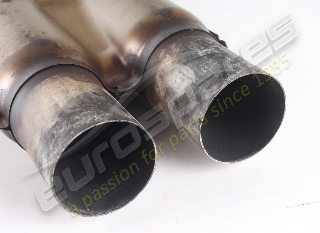 USATA FERRARI ESTENSIONE CENTRALE. NUMERO PARTE 325600 (5) usata ferrari estensione centrale. numero parte 325600 (5)