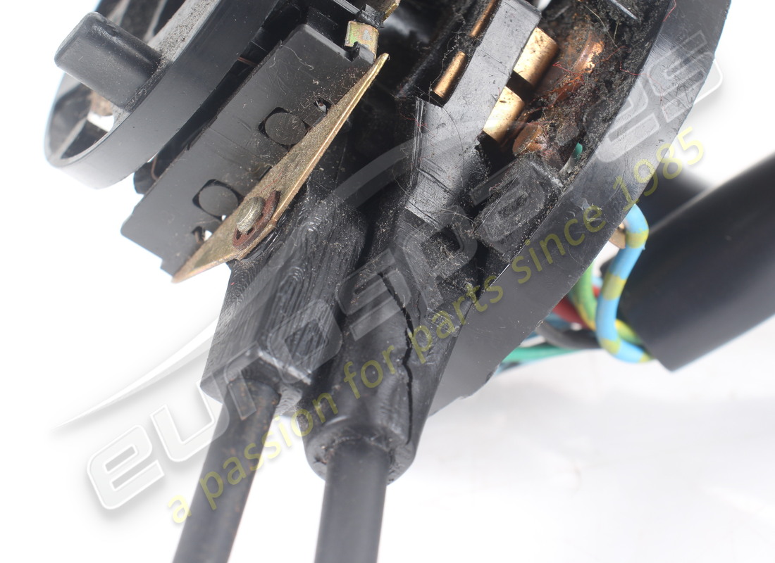 interruttore colonna ferrari danneggiato. numero parte 61838400 (7)