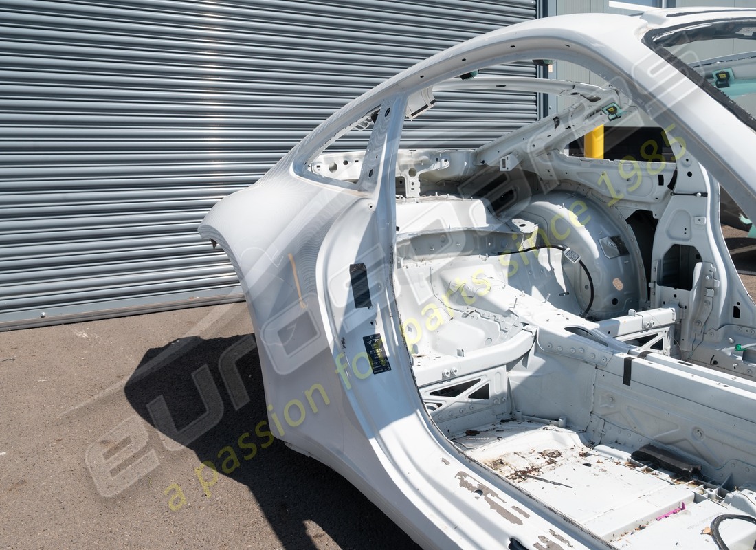 telaio posteriore e pannelli post. usati porsche 992 gt3. numero parte eap1510496 (5)