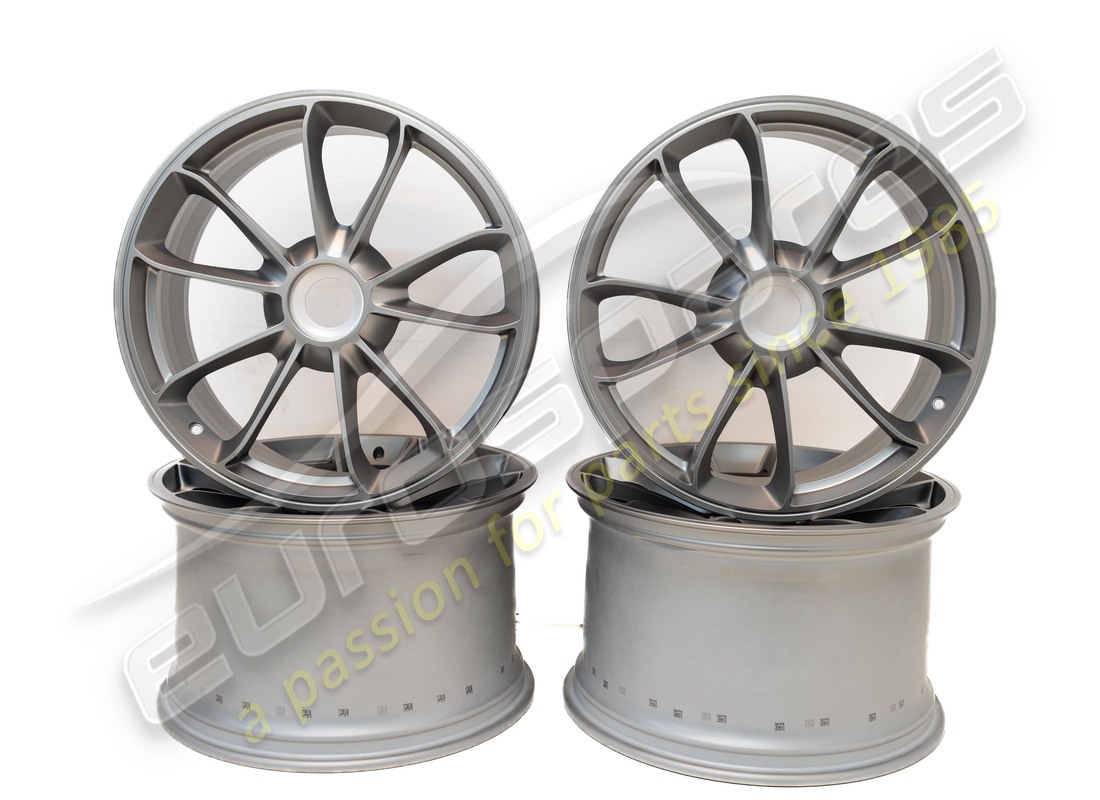 nuovo porsche 20-inch gt3 set di ruote - in platino (satinato-lucido). numero parte 99104460311 (1)