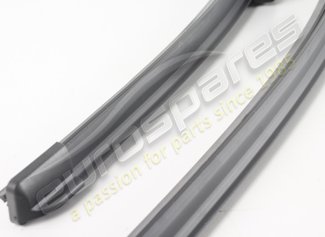 nuovo kit maserati spazzole tergicristallo. numero parte 673012891 (3)