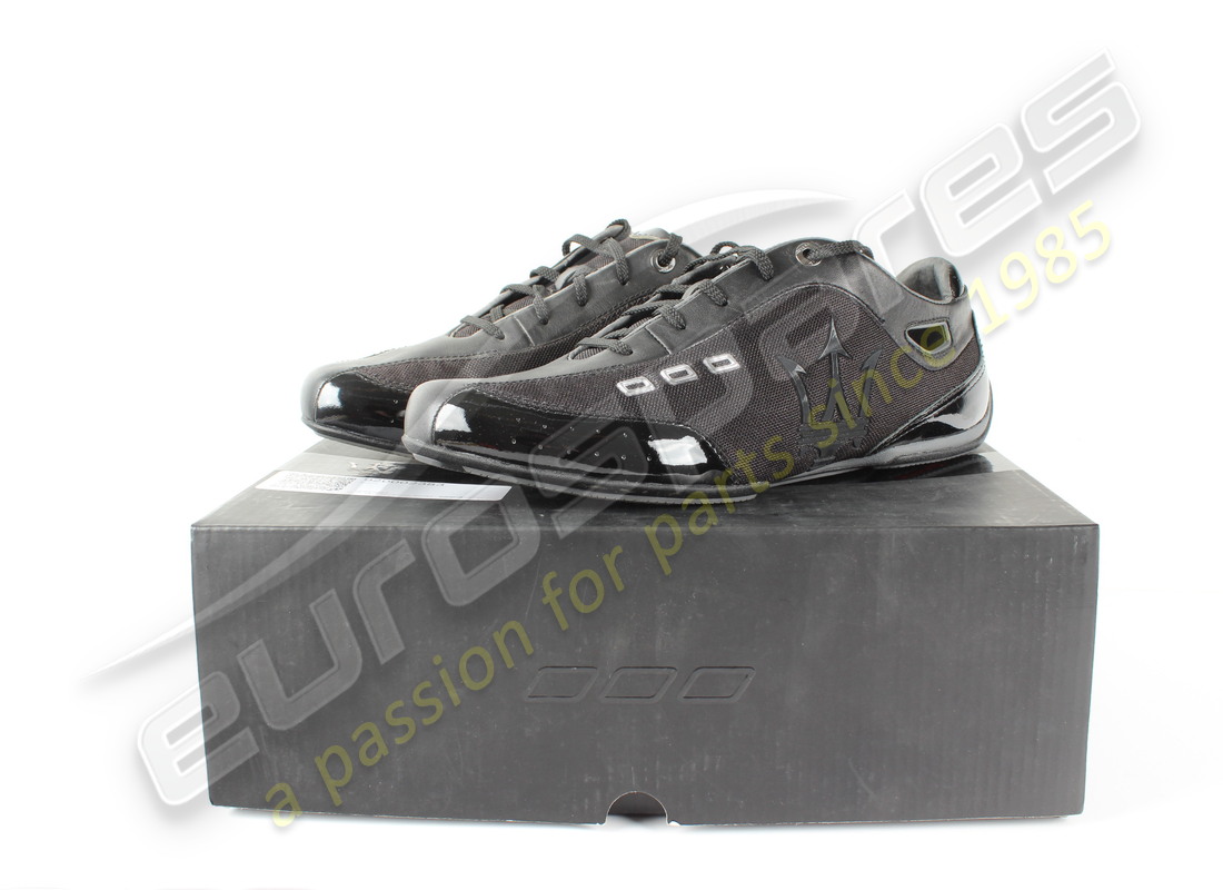 NUOVO TRAINER PER MC MASERATI MASERATI 42. NUMERO PARTE 920002383 (1) nuovo trainer per mc maserati maserati 42. numero parte 920002383 (1)