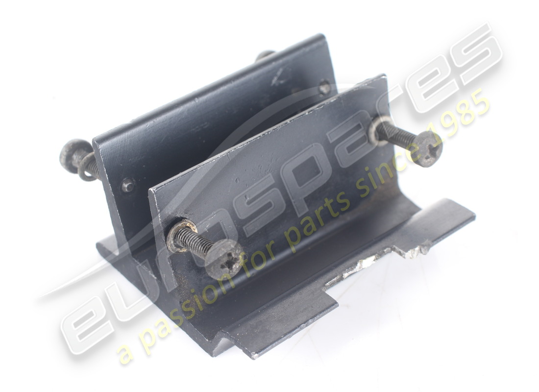 used maserati support. part number 363201316 (1)