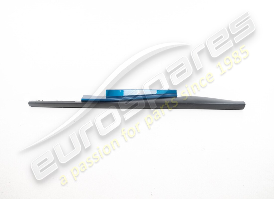 NUOVO (ALTRO) Ferrari PANNELLO DI RIVESTIMENTO SOGLIA SX COMPLETO. NUMERO PARTE 88825710 (1)