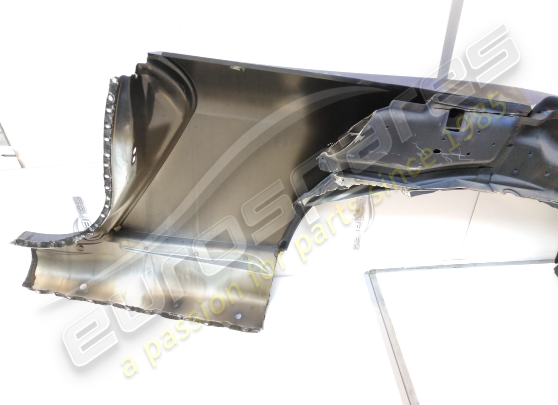parafango posteriore destro maserati usato. numero parte 81473300 (6)