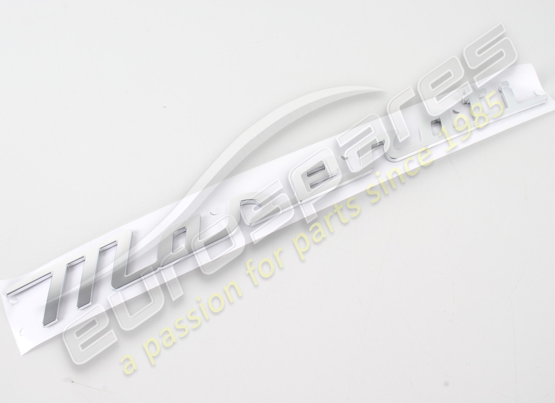 nuovo logo maserati maserati sul coperchio del bagagliaio. numero parte 670158141 (1)