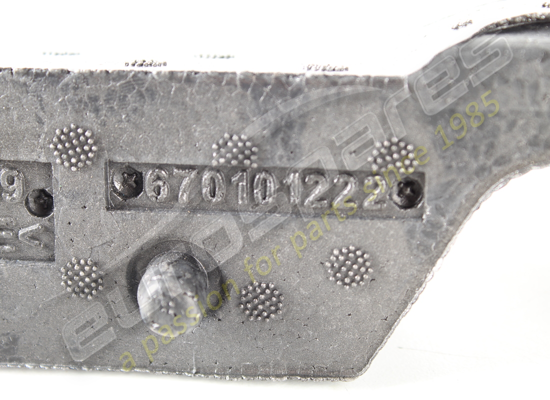 NUOVO MASERATI ASSORBITORE PARAURTI ANTERIORE SUPERIORE DESTRO. NUMERO PARTE 670101222 (3) nuovo maserati assorbitore paraurti anteriore superiore destro. numero parte 670101222 (3)