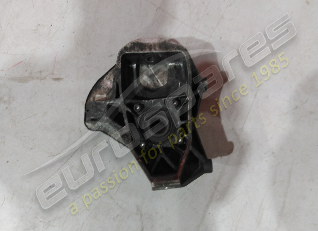 USATO EUROSPARES FUSO A SNODO E CUSCINETTO DEL MOZZO E SCUDO CALORE. NUMERO PARTE EAP1384842 (2) usato eurospares fuso a snodo e cuscinetto del mozzo e scudo calore. numero parte eap1384842 (2)