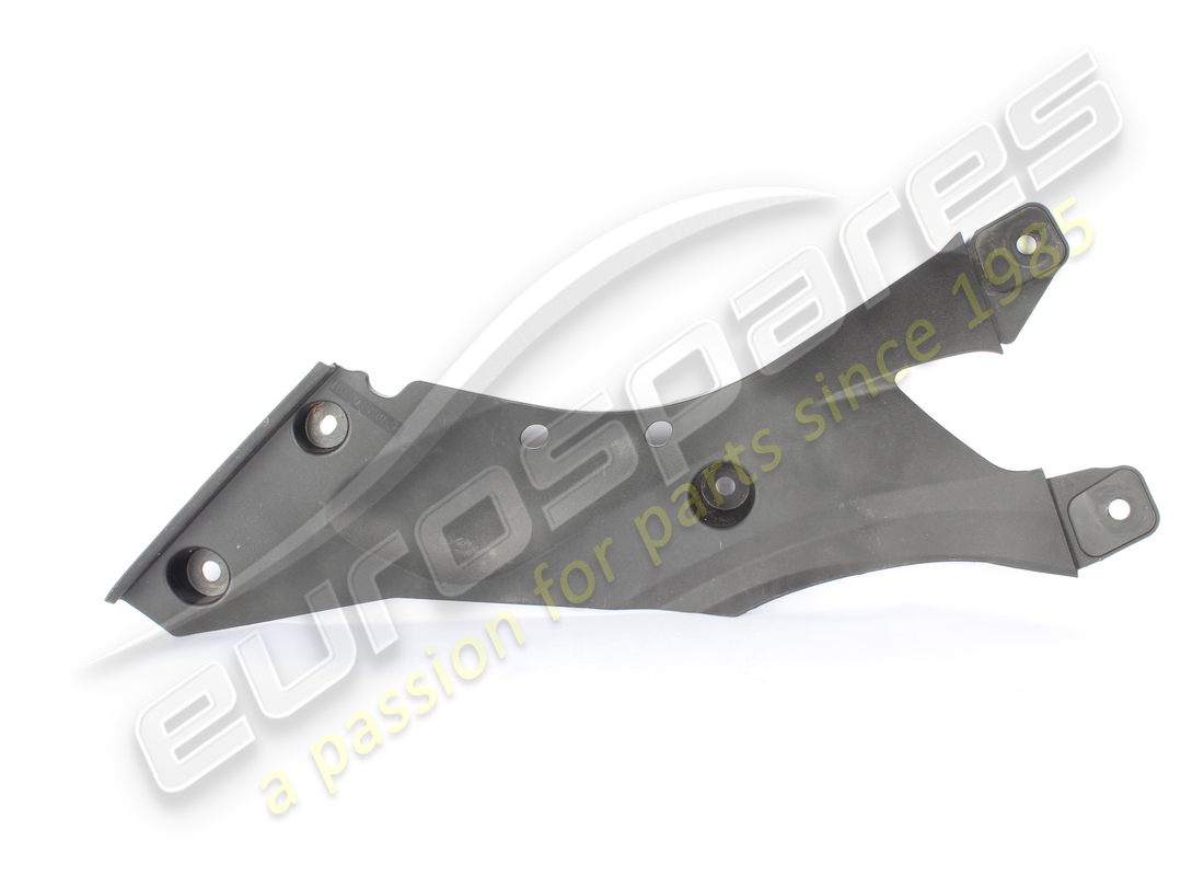 copertura motore anteriore sinistra usata maserati. numero parte 670215672 (2)