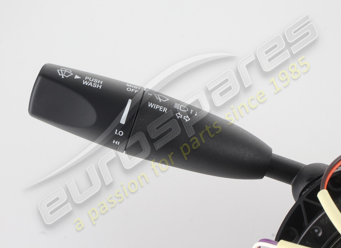 nuovo maserati comando sterzo. codice articolo 673012350 (2)