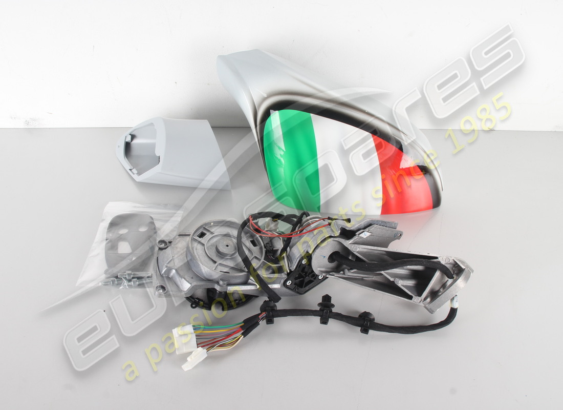 nuovo ferrari specchietto porta tricolore bandiera italia. numero parte 70002196 (1)