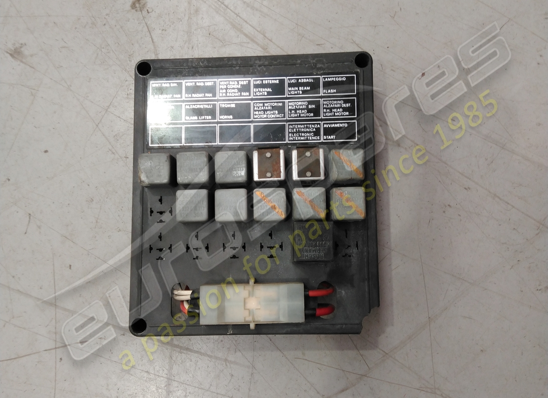 scatola interruttore ferrari usata. numero parte 40022303 (1)