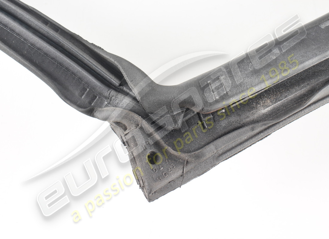 USATO ASTON MARTIN GRUPPO GUARNIZIONE, PORTA, NUMERO PARTE SX 6G33C20709AH (4) usato aston martin gruppo guarnizione, porta, numero parte sx 6g33c20709ah (4)