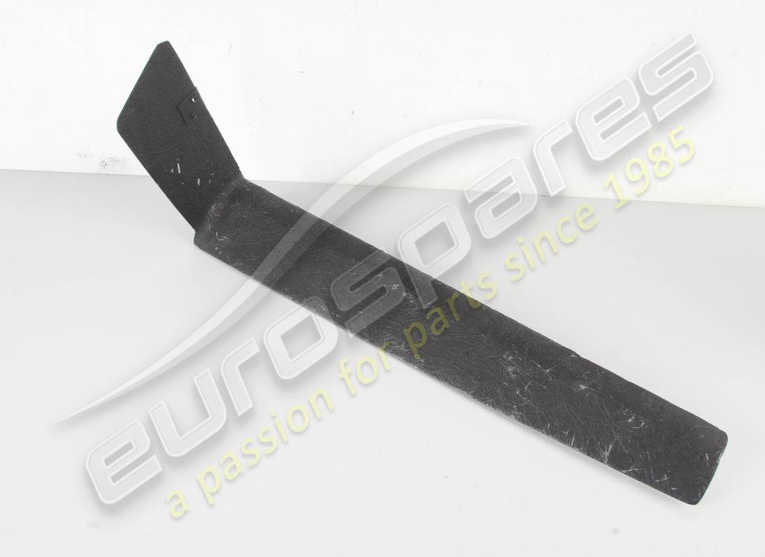 nuova ferrari protezione fanale posteriore destro. codice articolo 63307300 (1)