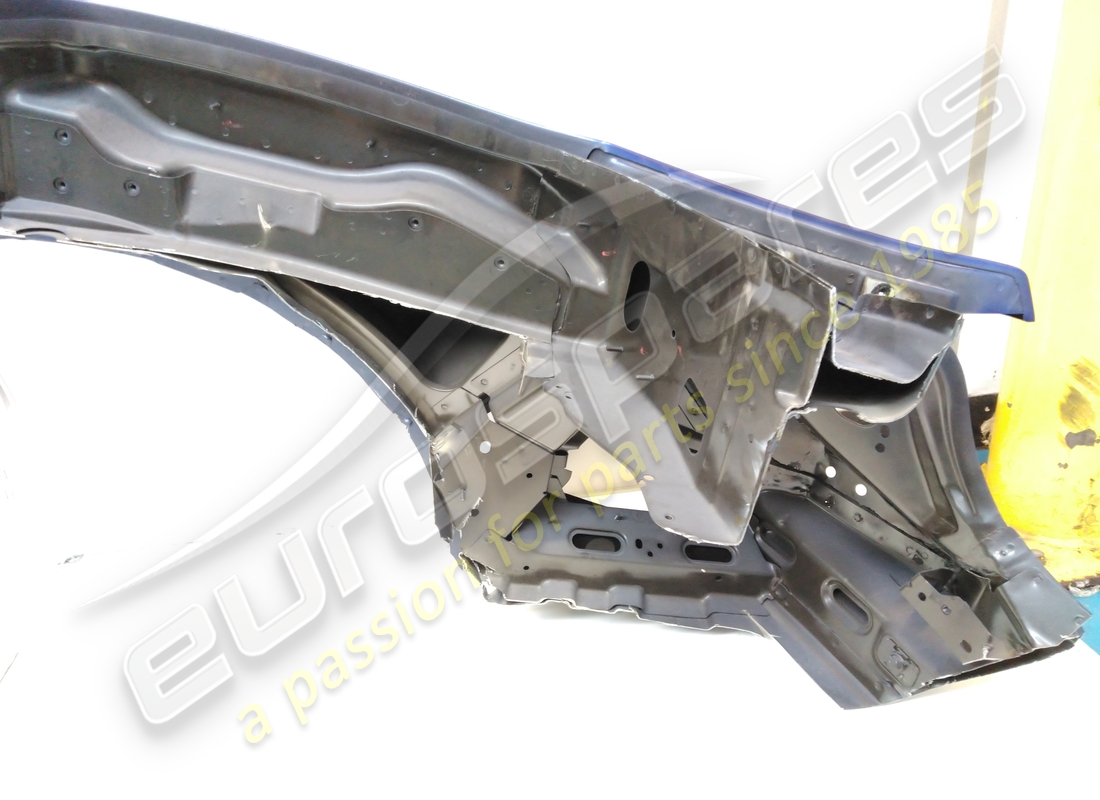 parafango posteriore destro maserati usato. numero parte 81473300 (5)