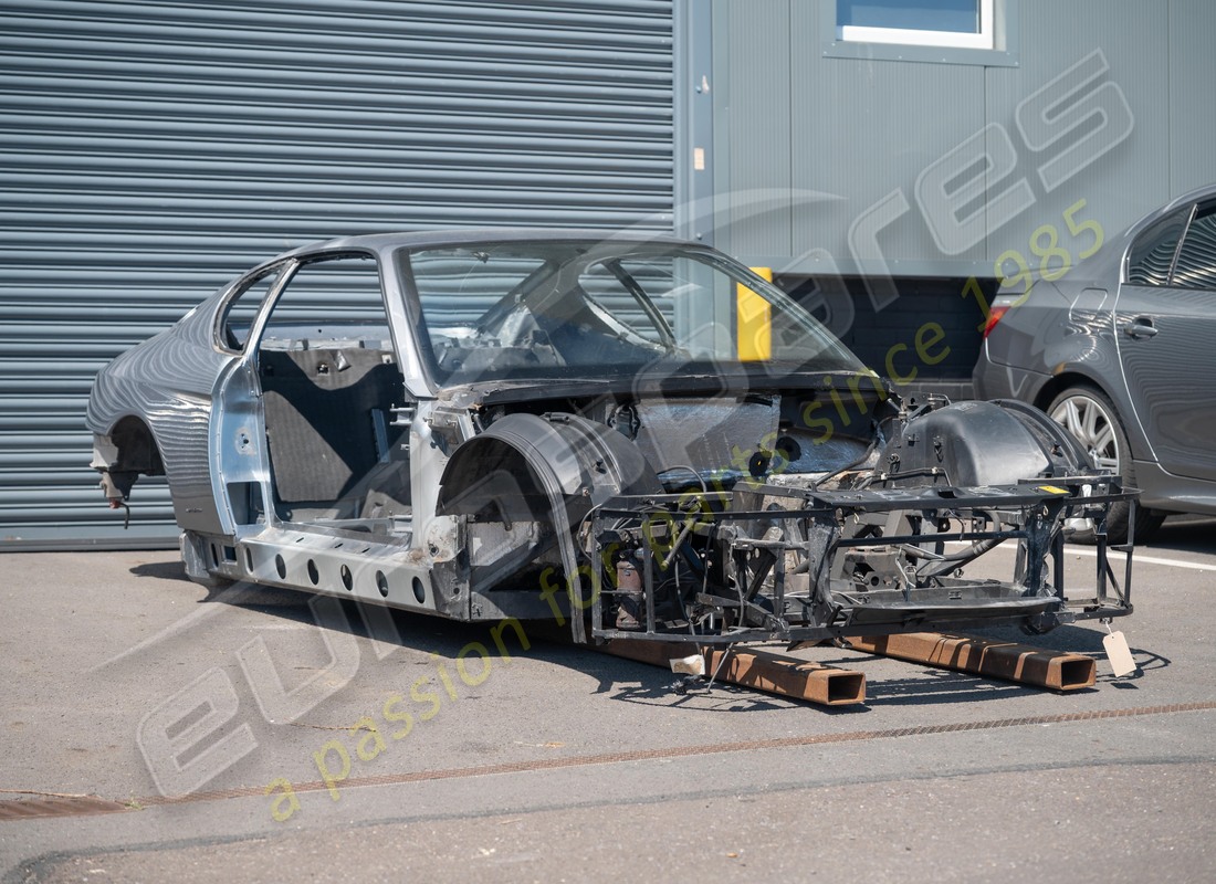 carrozzeria completa ferrari usata. numero parte 65887700 (2)