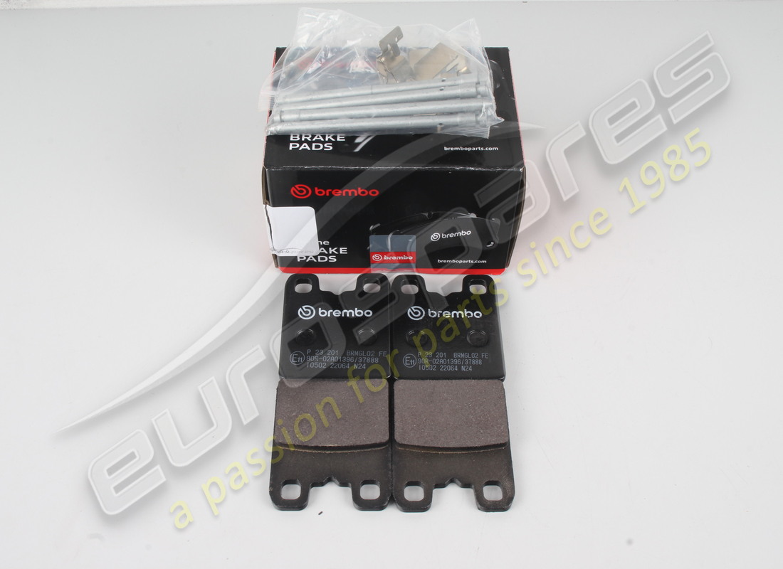 nuovo oem set pastiglie freno a mano. numero parte 673010332 (1)
