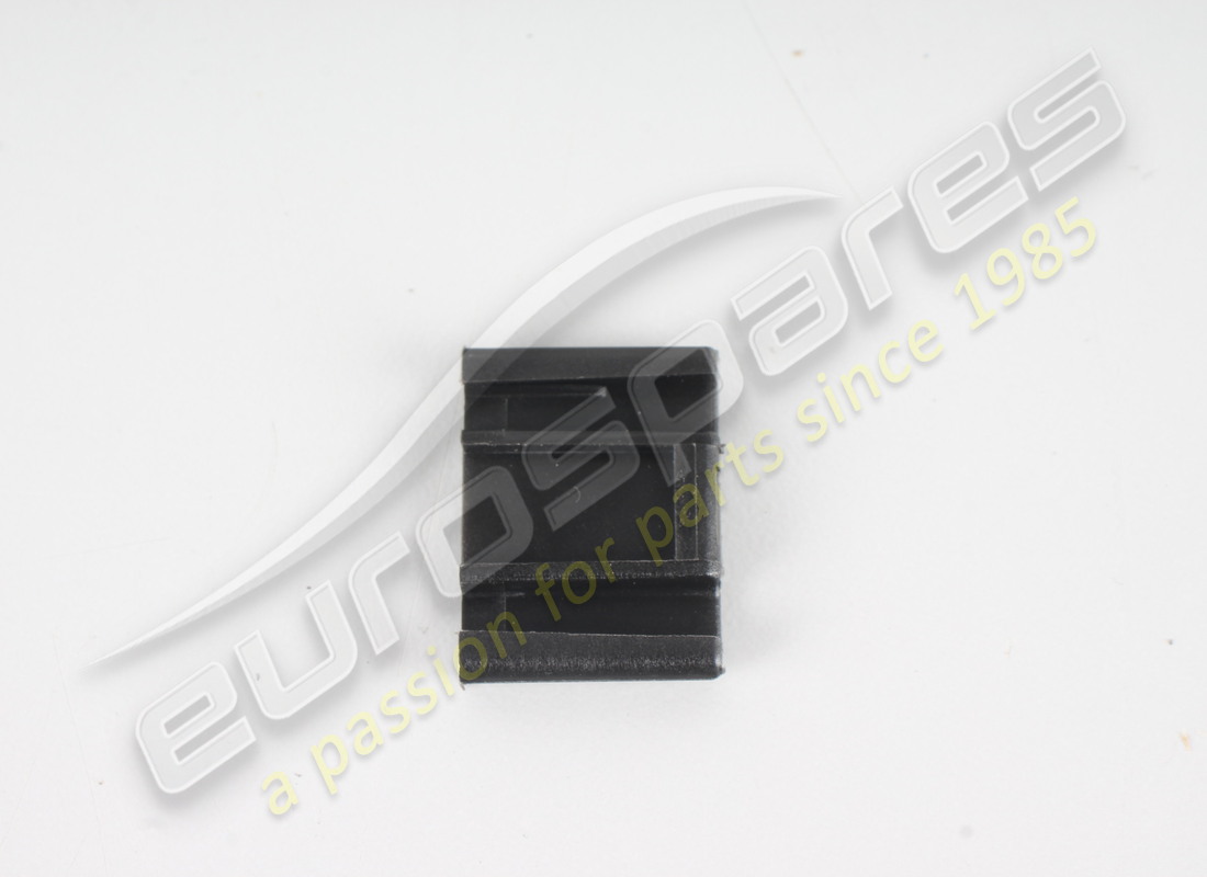 nuovo adattatore ferrari. numero parte 84486900 (2)