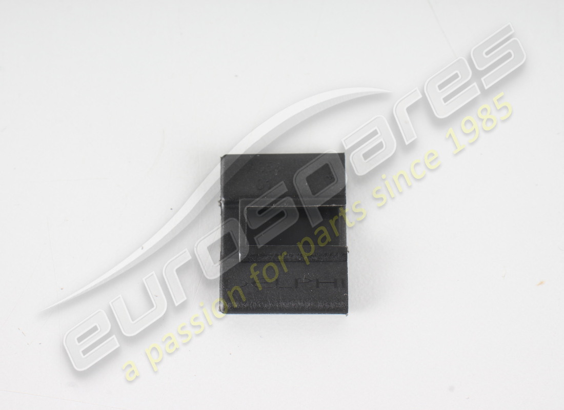 nuovo adattatore ferrari. numero parte 84486900 (1)