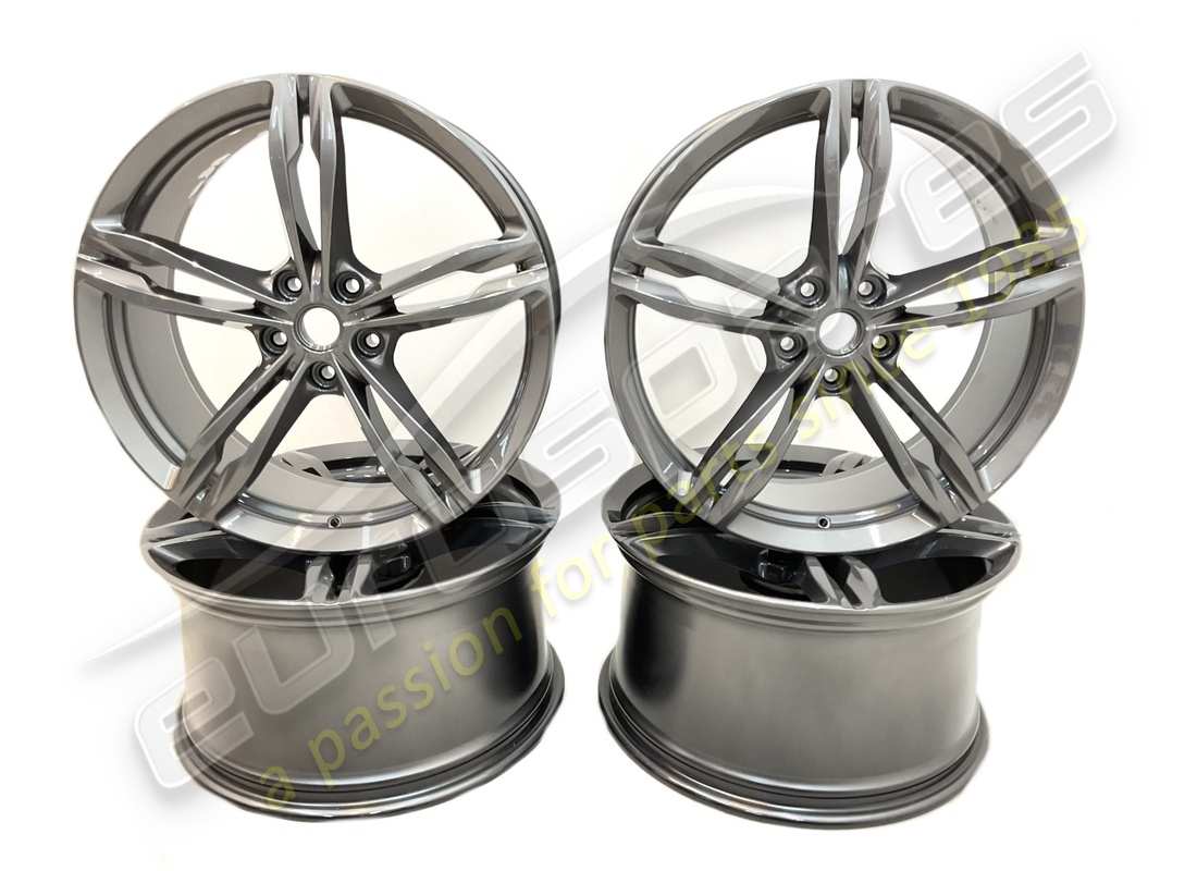 SET RUOTE Eurospares Ferrari GTC4 RICONDIZIONATO . NUMERO PARTE EAP1427237 (1)