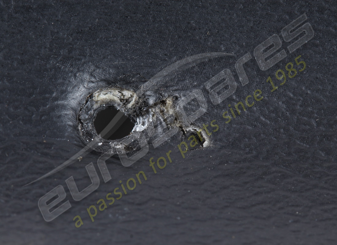 usato ferrari modanatura destra gts. numero parte 60356706 (5)