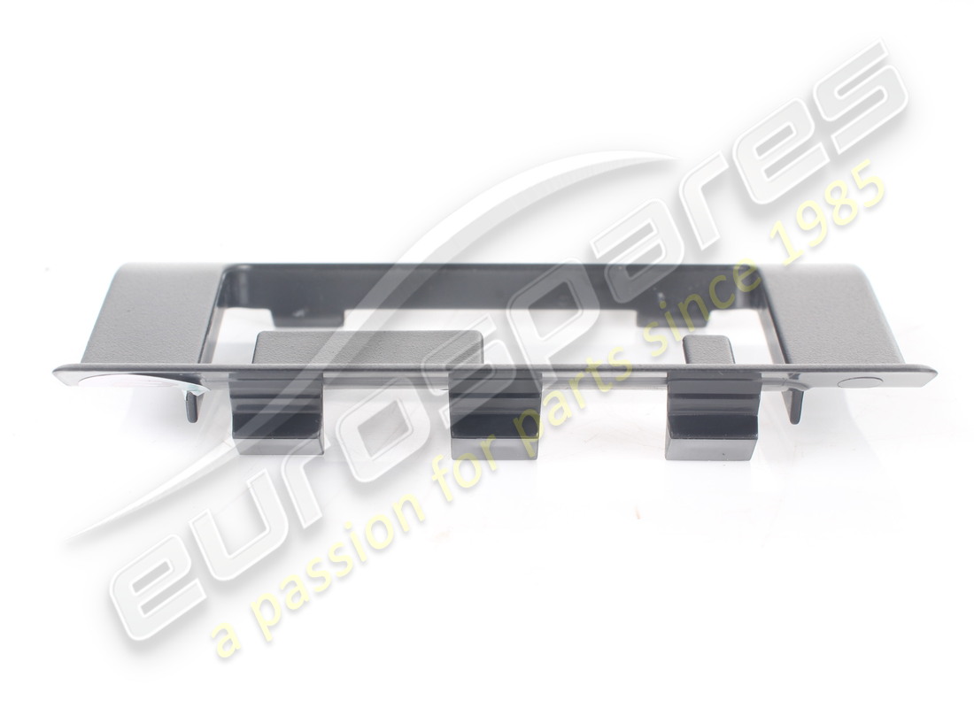 rifinitura estetica per serratura portellone posteriore usata ferrari. numero parte 87531700 (2)