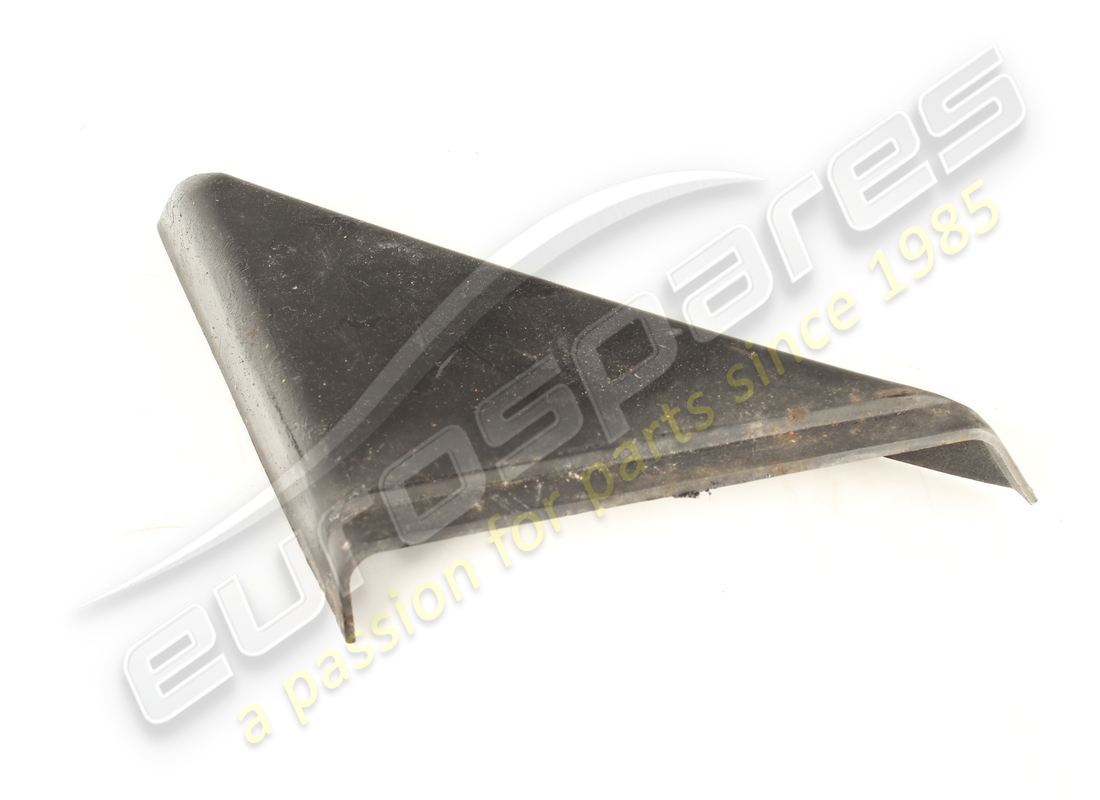 triangolo modanatura interna sx usato ferrari. numero parte 64586400 (2)