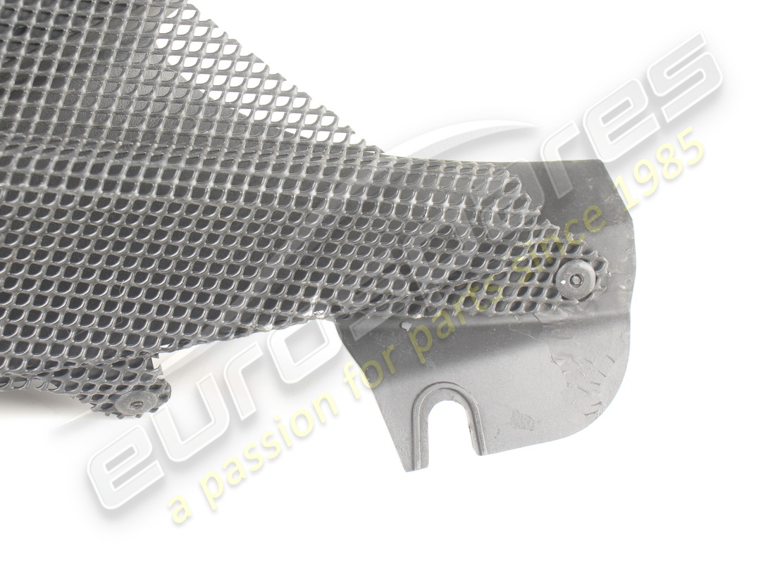 used ferrari complete lh fender grille. part number 85739300 (2)