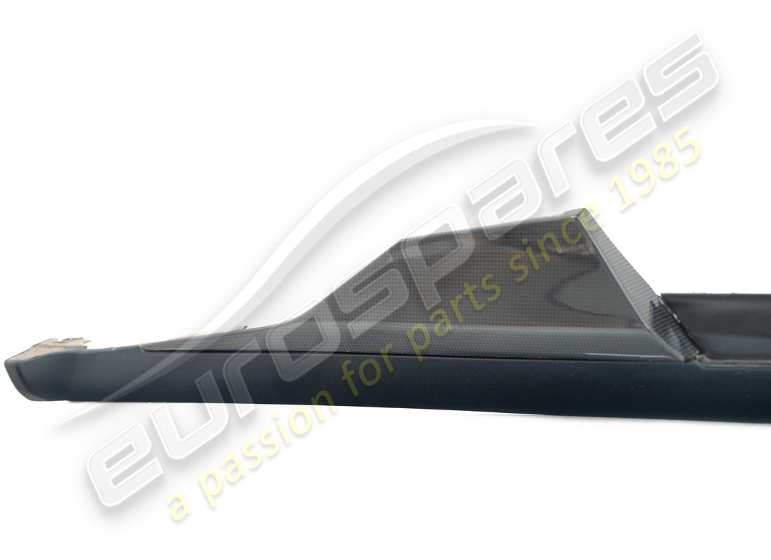 pannello di rivestimento soglia sx completo usato ferrari. numero parte 901716 (2)