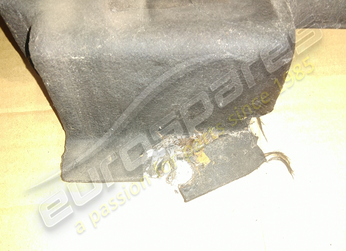 scudo di protezione calore ferrari danneggiato. numero parte 64611800 (2)