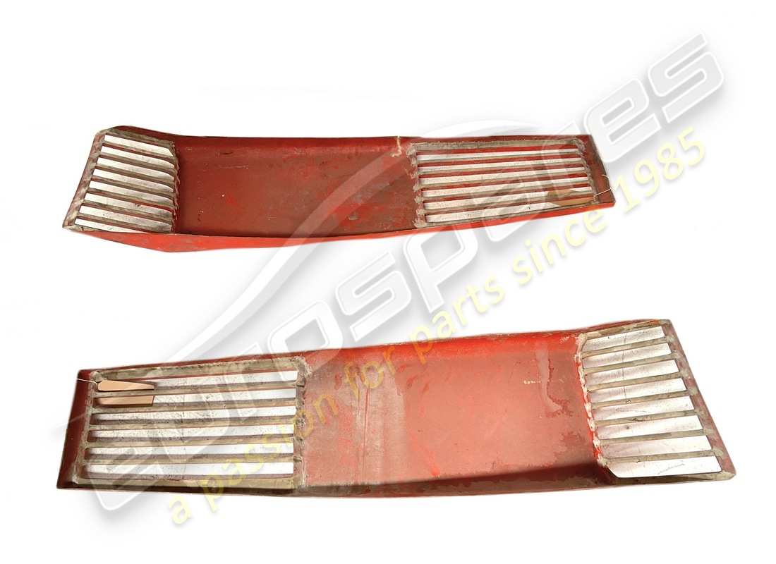 nuova presa d'aria posteriore destra e sinistra eurospares lamborghini countach 25th (modificata). numero parte eap1447569 (3)