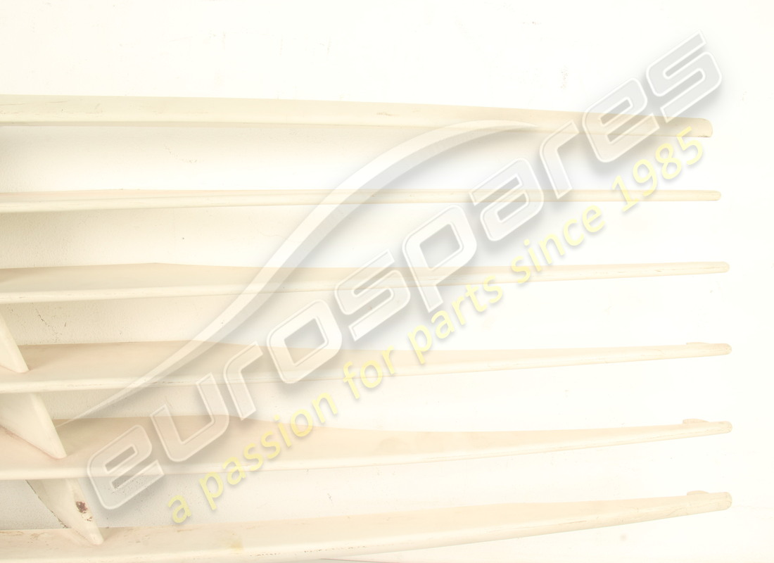 nuova ferrari griglia di aspirazione lato destro (plastica). numero parte 60671200 (4)