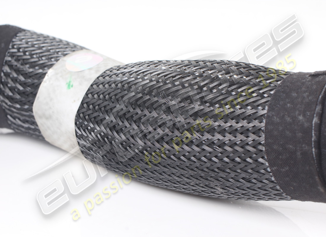 USATO FERRARI MANICOTTO DOPPIO DIAMETRO SX. NUMERO PARTE 983175 (3) usato ferrari manicotto doppio diametro sx. numero parte 983175 (3)