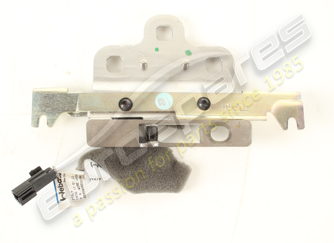 USATO Ferrari STRIKER RH COMPLETO . NUMERO PARTE 83978000 (1)