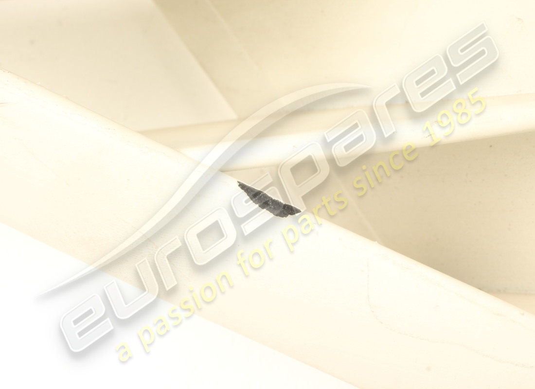nuova ferrari griglia di aspirazione lato destro (plastica). numero parte 60671200 (2)
