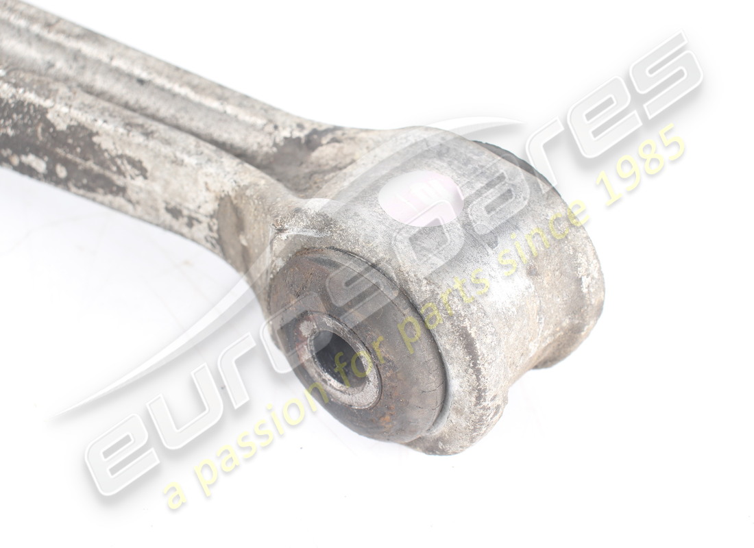 USATO MASERATI BRACCIO INFERIORE SOSPENSIONE ANTERIORE DESTRA. NUMERO PARTE 366600120 (6) usato maserati braccio inferiore sospensione anteriore destra. numero parte 366600120 (6)