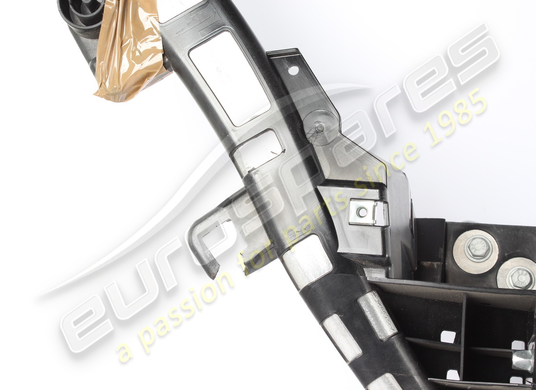 usata maserati traversa anteriore completa. numero parte 670032664 (3)