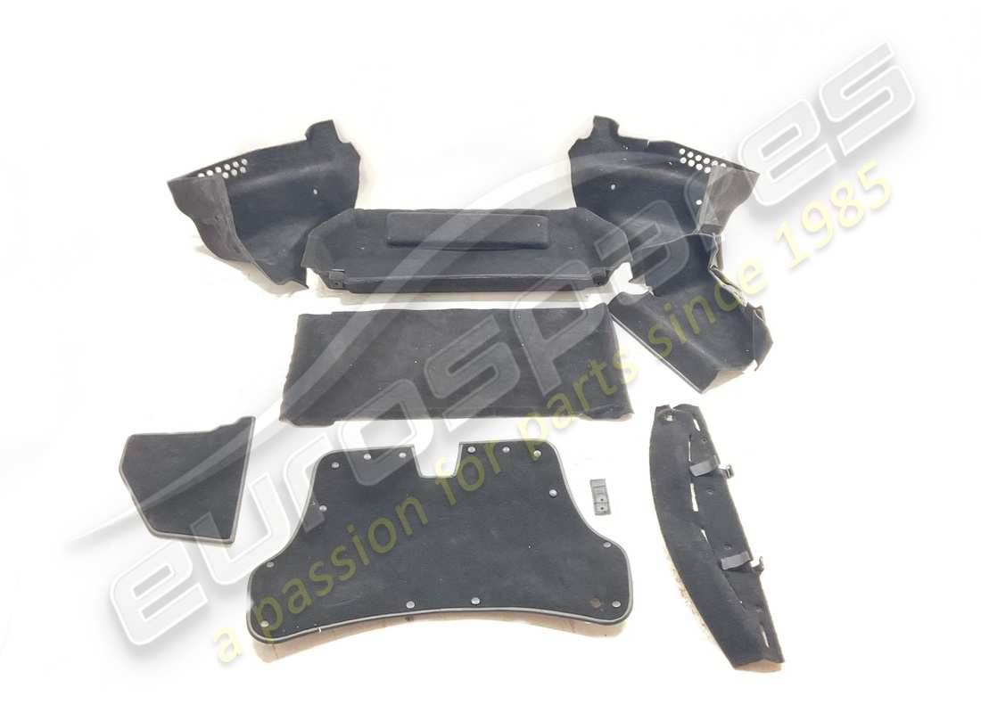TAPPETO RIVESTIMENTO BAGAGLIAIO Eurospares USATO. NUMERO PARTE EAP1404976 (1)