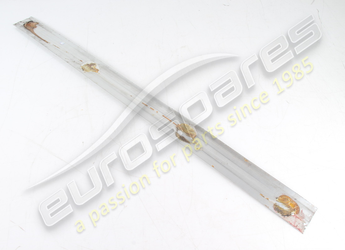 STRISCIA BATTIPORTA USATA FERRARI. NUMERO PARTE 60116704 (3) striscia battiporta usata ferrari. numero parte 60116704 (3)